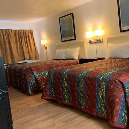 Economy Inn Of Holland Εξωτερικό φωτογραφία